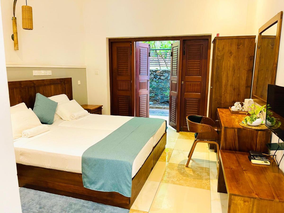 Grand Rockland Hotel Matara Exterior photo